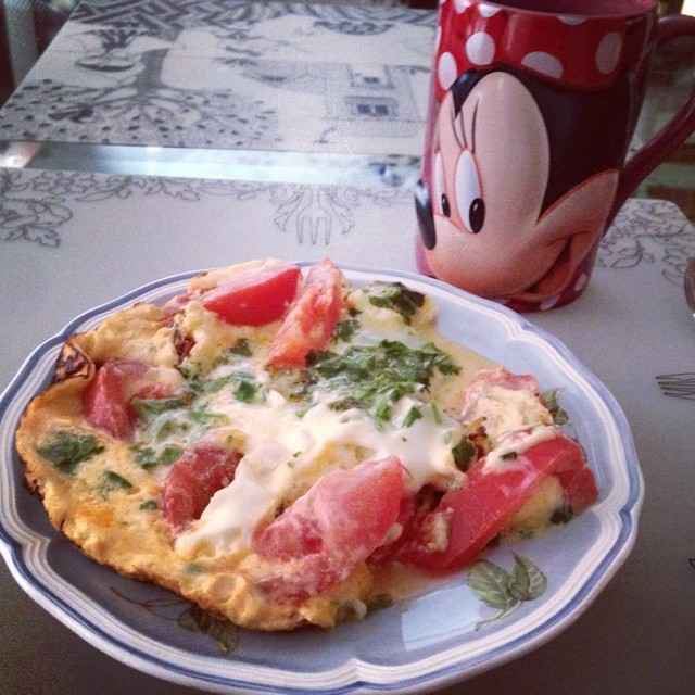 Omelette with tomatoes